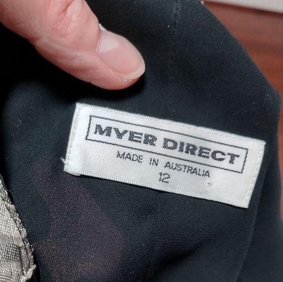 Semi-sheer button-up tunic top - Picture 8 of 8